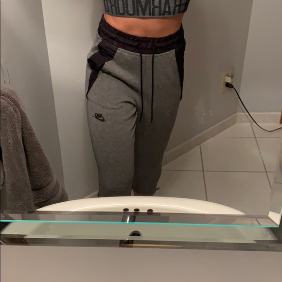 Nike Athletic Capris - Picture 1 of 7